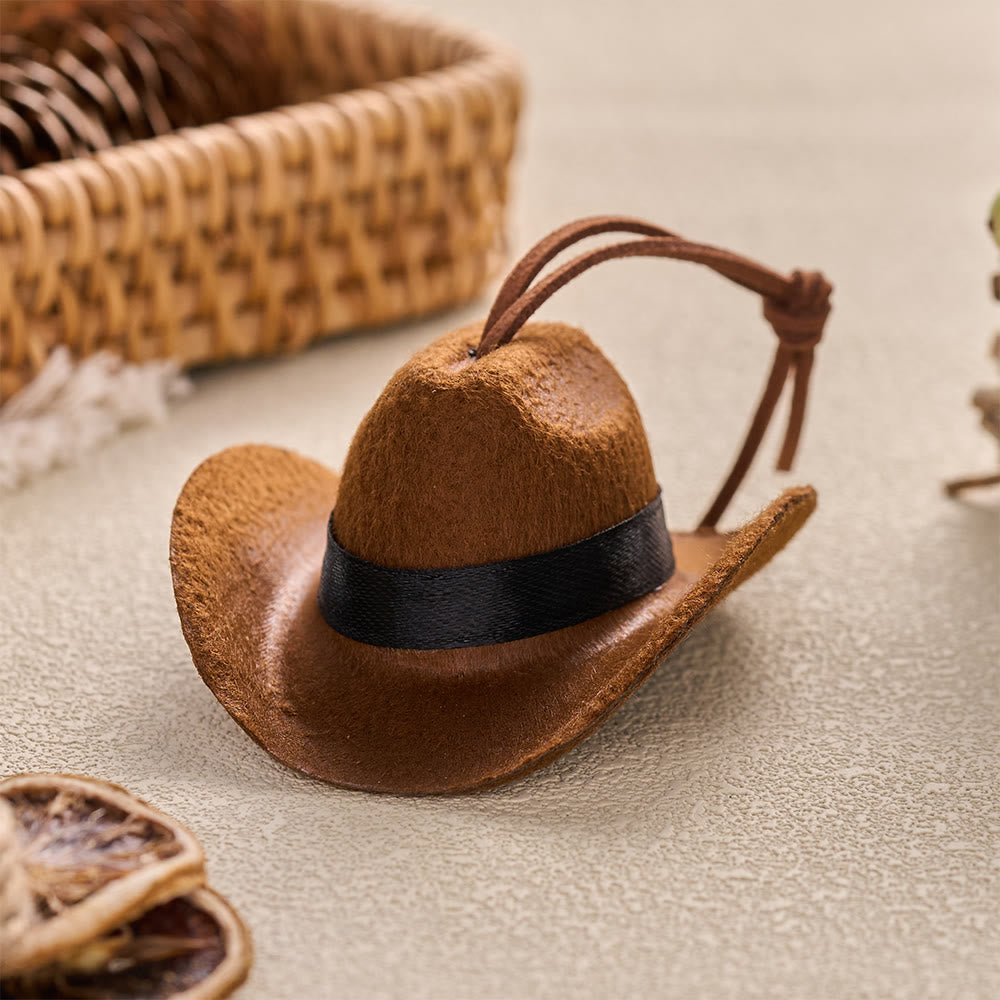 Christianartworkshop Mini-Cowboyhut-Anhänger mit betenden Händen und Kreuz: Symbol für friedvolles Reisen - Braun - image 6