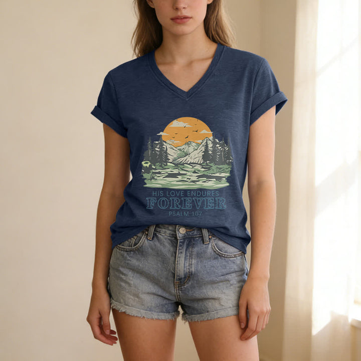 Christianartworkshop Seine Liebe währet ewig – Psalm 107 – Berglandschaft-Print – Lässiges V-Ausschnitt-T-Shirt - image 9