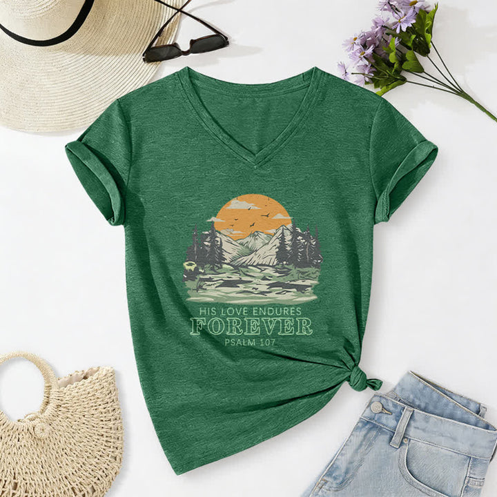 Christianartworkshop Seine Liebe währet ewig – Psalm 107 – Berglandschaft-Print – Lässiges V-Ausschnitt-T-Shirt - Dunkelgrün - 2XL - image 10