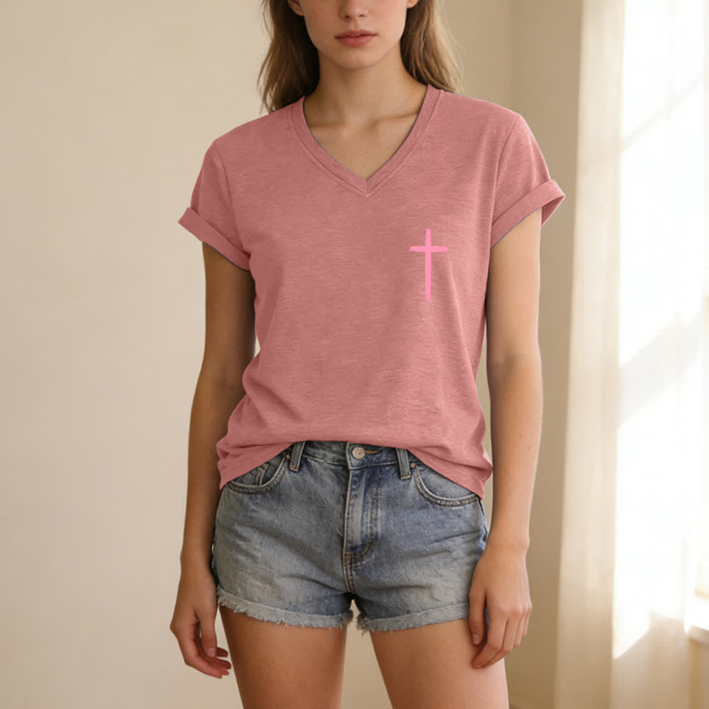Christianartworkshop Doppelseitiges Kreuz – „Mit Gott ist alles möglich“ (Matthäus 19,26) – Lässiges T-Shirt mit V-Ausschnitt und Buchstabenprint - image 49