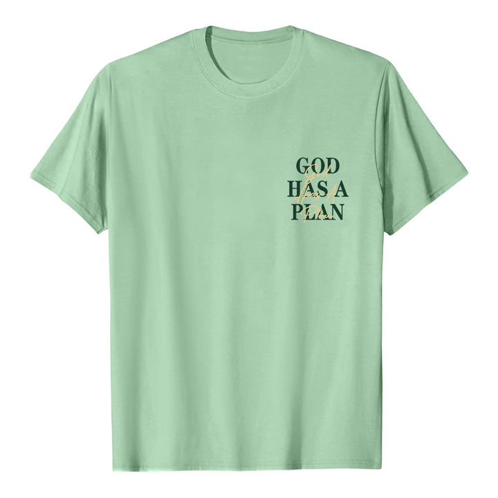 Christianartworkshop Gott hat einen Plan – Klassisches T-Shirt mit doppelseitigem Buchstabendruck - image 5