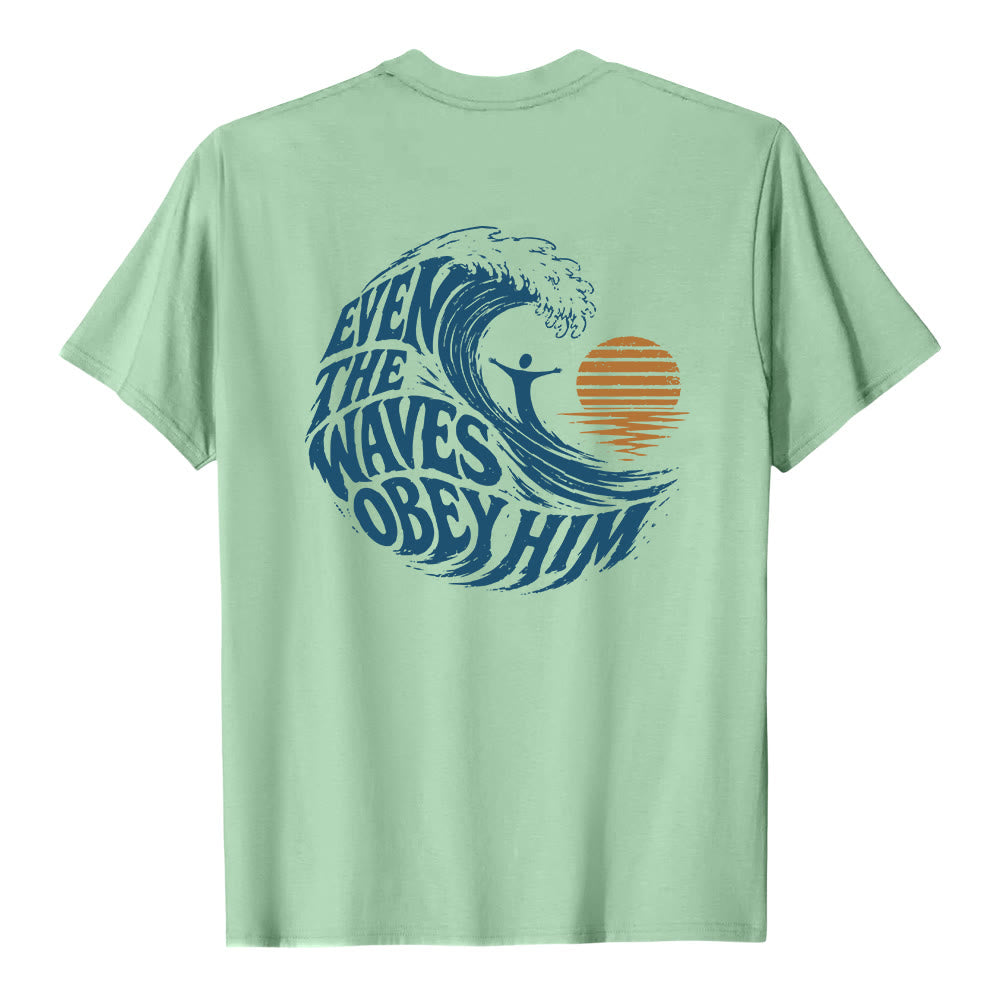 Christianartworkshop Sogar die Wellen gehorchen ihm – Klassisches T-Shirt mit doppelseitigem Wellenmotiv - image 25