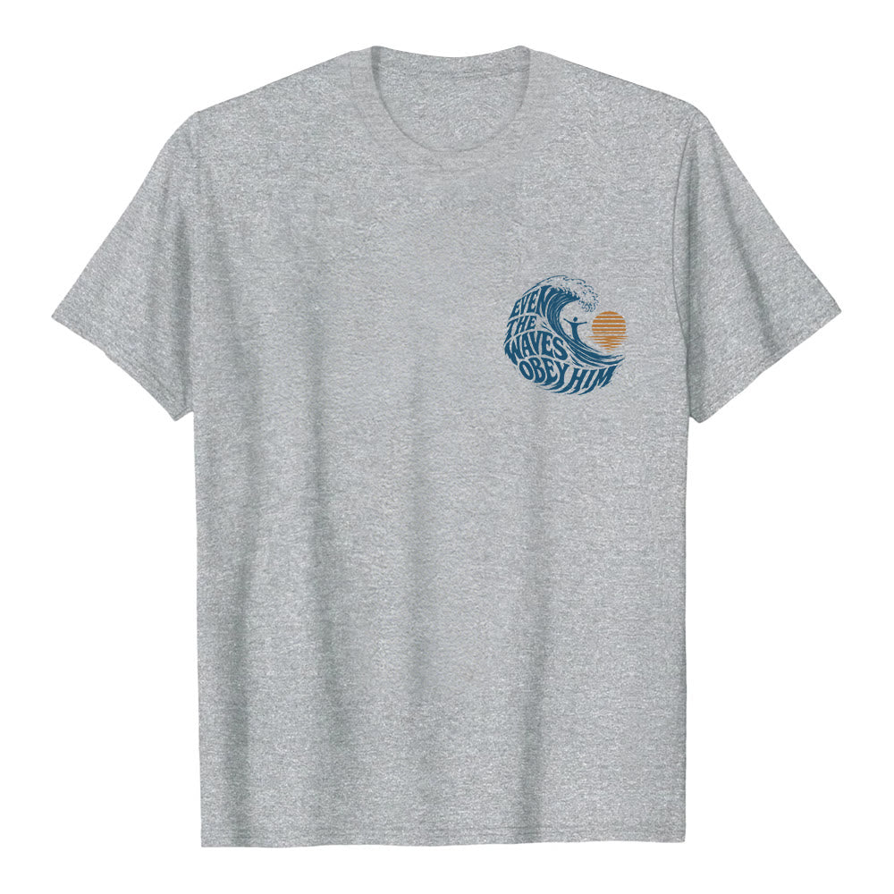 Christianartworkshop Sogar die Wellen gehorchen ihm – Klassisches T-Shirt mit doppelseitigem Wellenmotiv - image 2