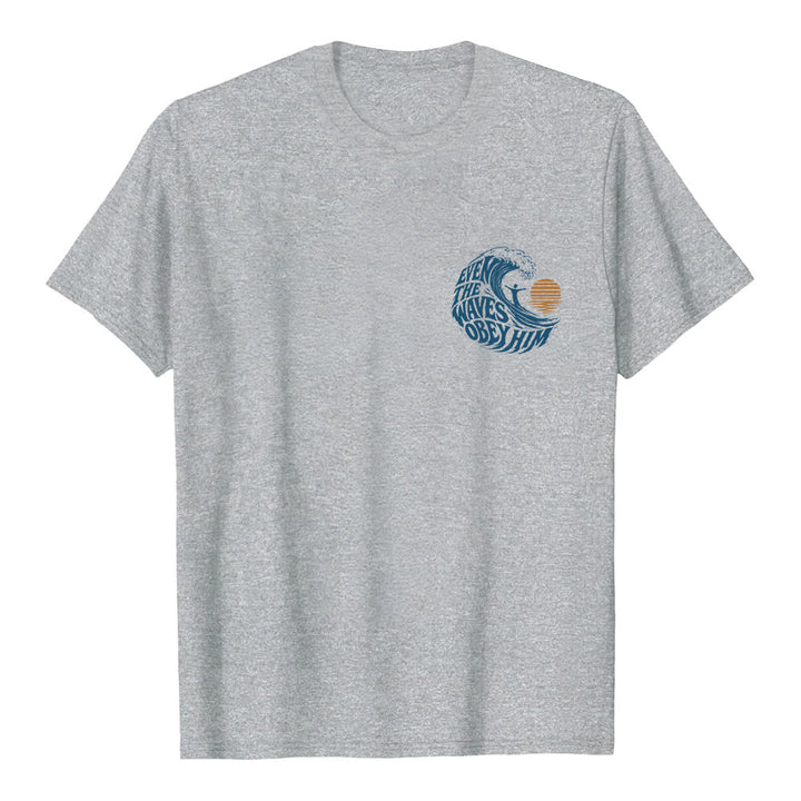 Christianartworkshop Sogar die Wellen gehorchen ihm – Klassisches T-Shirt mit doppelseitigem Wellenmotiv - image 2