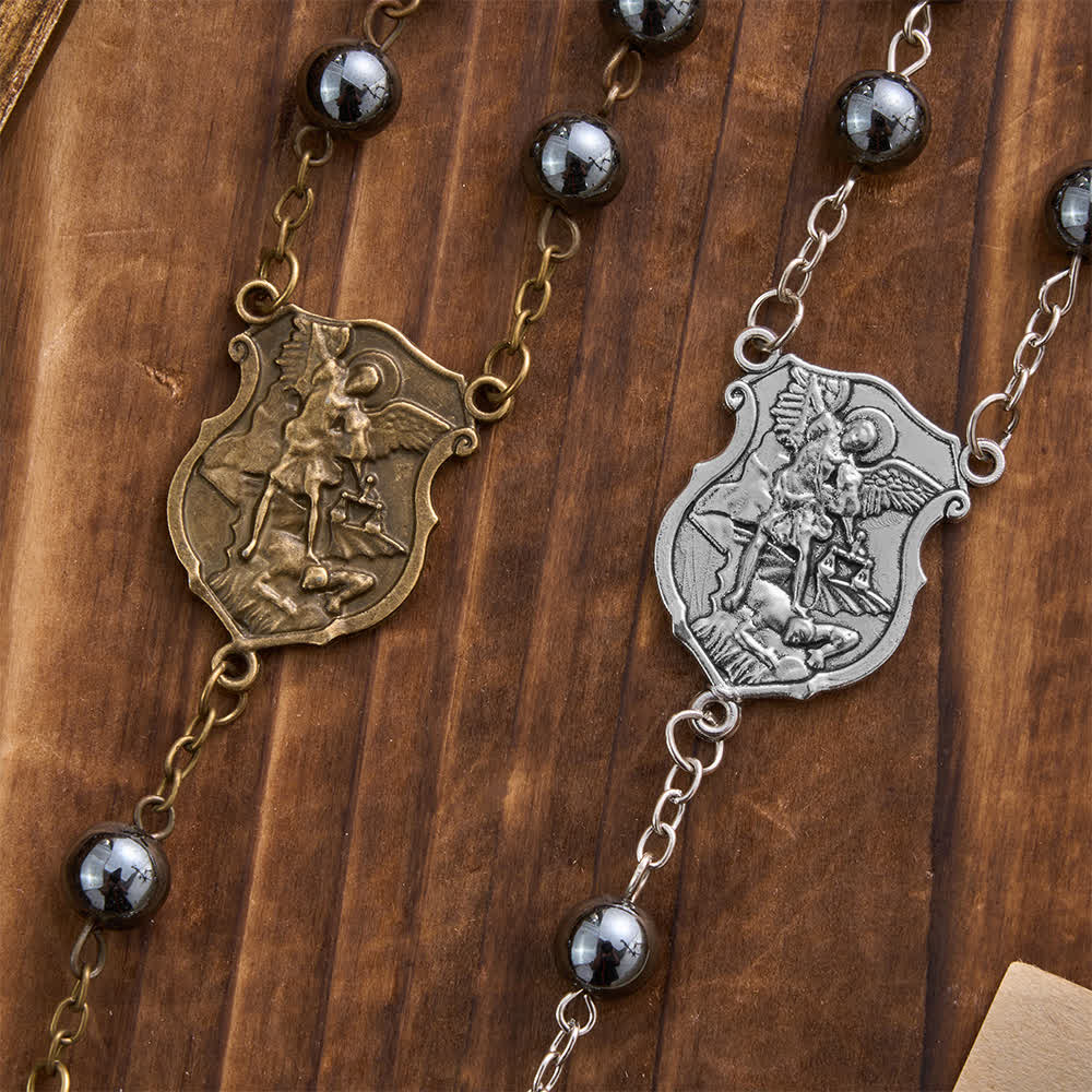 Christianartworkshop Autoanhänger aus Hämatitperlen mit St.-Michael-Medaille und Kruzifix: Ein Geschenk himmlischen Schutzes und himmlischer Stärke - image 3