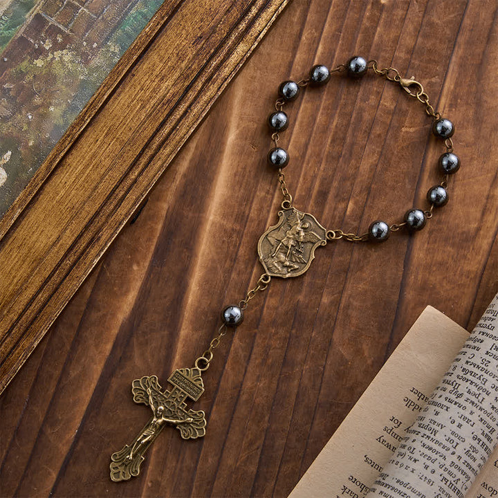 Christianartworkshop Autoanhänger aus Hämatitperlen mit St.-Michael-Medaille und Kruzifix: Ein Geschenk himmlischen Schutzes und himmlischer Stärke - image 6