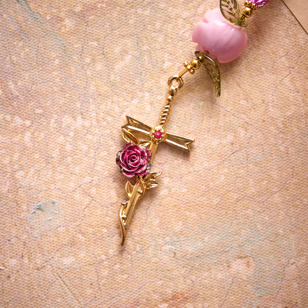 Christianartworkshop Rosenkranz aus rosa und grünen, facettierten Glasperlen mit Crackle-Effekt und Rosenmotiven, Marienkreuz - image 5