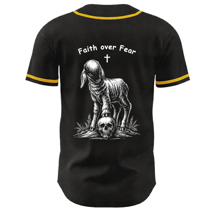 Christianartworkshop Glaube statt Angst – Unisex-Baseballtrikot mit Lamm-Kreuz-Totenkopf-Motiv - image 1