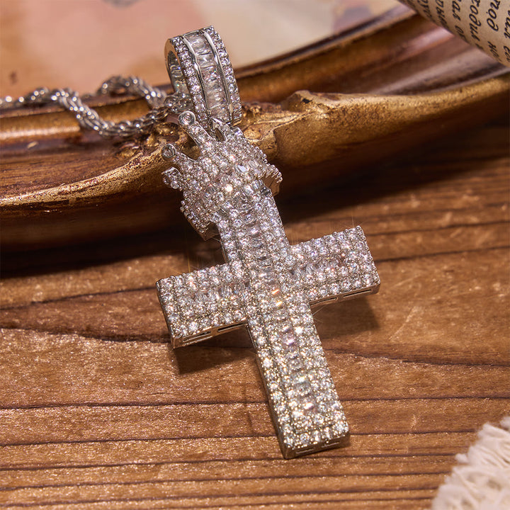 Christianartworkshop Halskette mit eisbesetztem Kronen-Kreuzanhänger: Symbol himmlischen Segens - Silber - image 3