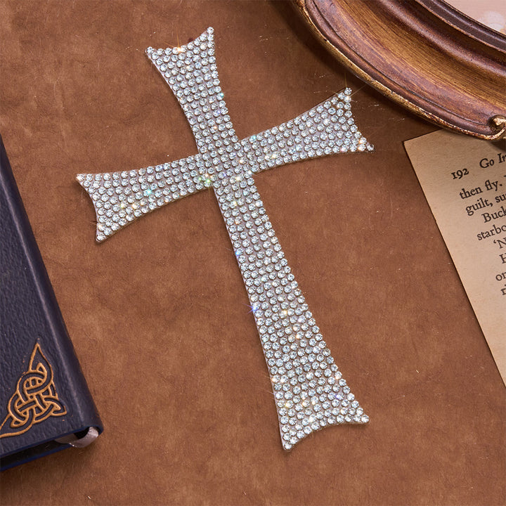 Christianartworkshop Glitzernder Autoaufkleber mit Strasskreuz: Symbol für stetigen himmlischen Schutz auf der Straße - image 4