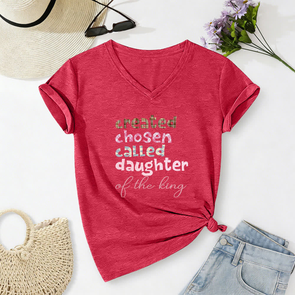 Christianartworkshop Damen-T-Shirt mit V-Ausschnitt und Aufdruck „Chosen Daughter“ in Heather Charcoal - Rot - 2XL - image 22