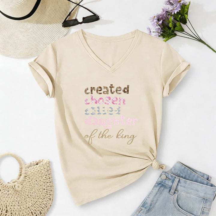 Christianartworkshop Damen-T-Shirt mit V-Ausschnitt und Aufdruck „Chosen Daughter“ in Heather Charcoal - Beige - 2XL - image 14