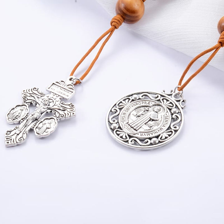 Christianartworkshop Antike silberne Rosenkranz-Autoanhänger aus Holz mit heiliger Medaille: Symbol für sanftes Reisen und göttliche Gnade - image 6