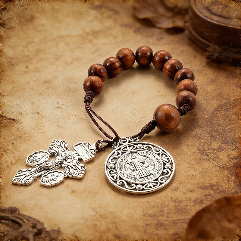 Christianartworkshop Antike silberne Rosenkranz-Autoanhänger aus Holz mit heiliger Medaille: Symbol für sanftes Reisen und göttliche Gnade - image 1