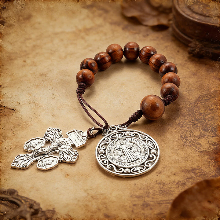 Christianartworkshop Antike silberne Rosenkranz-Autoanhänger aus Holz mit heiliger Medaille: Symbol für sanftes Reisen und göttliche Gnade - image 1