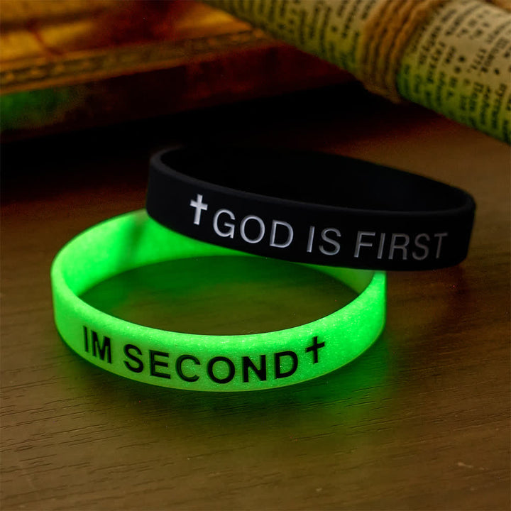 Christianartworkshop Leuchtendes Silikonarmband mit Kreuz und inspirierender Inschrift: Symbol demütiger, heiliger Hingabe - B - image 2
