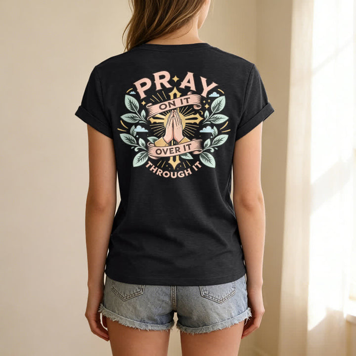 Christianartworkshop Pray On It Damen-T-Shirt mit seitlich geknoteten, hochgekrempelten Ärmeln und V-Ausschnitt - image 4