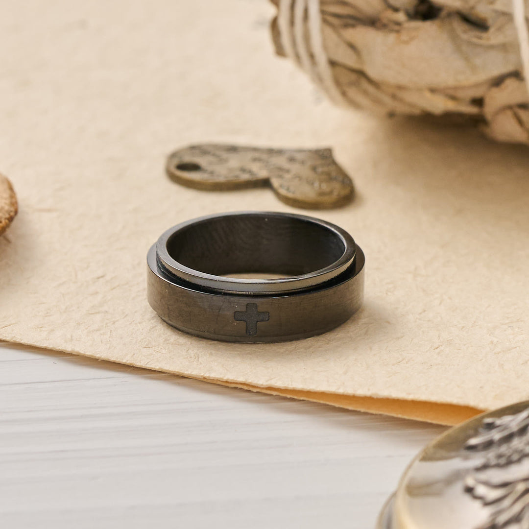 Christianartworkshop Gravierter, drehbarer Ring mit Kreuzmotiv zur Linderung von Angstzuständen: Symbol für beständige himmlische Führung - image 6