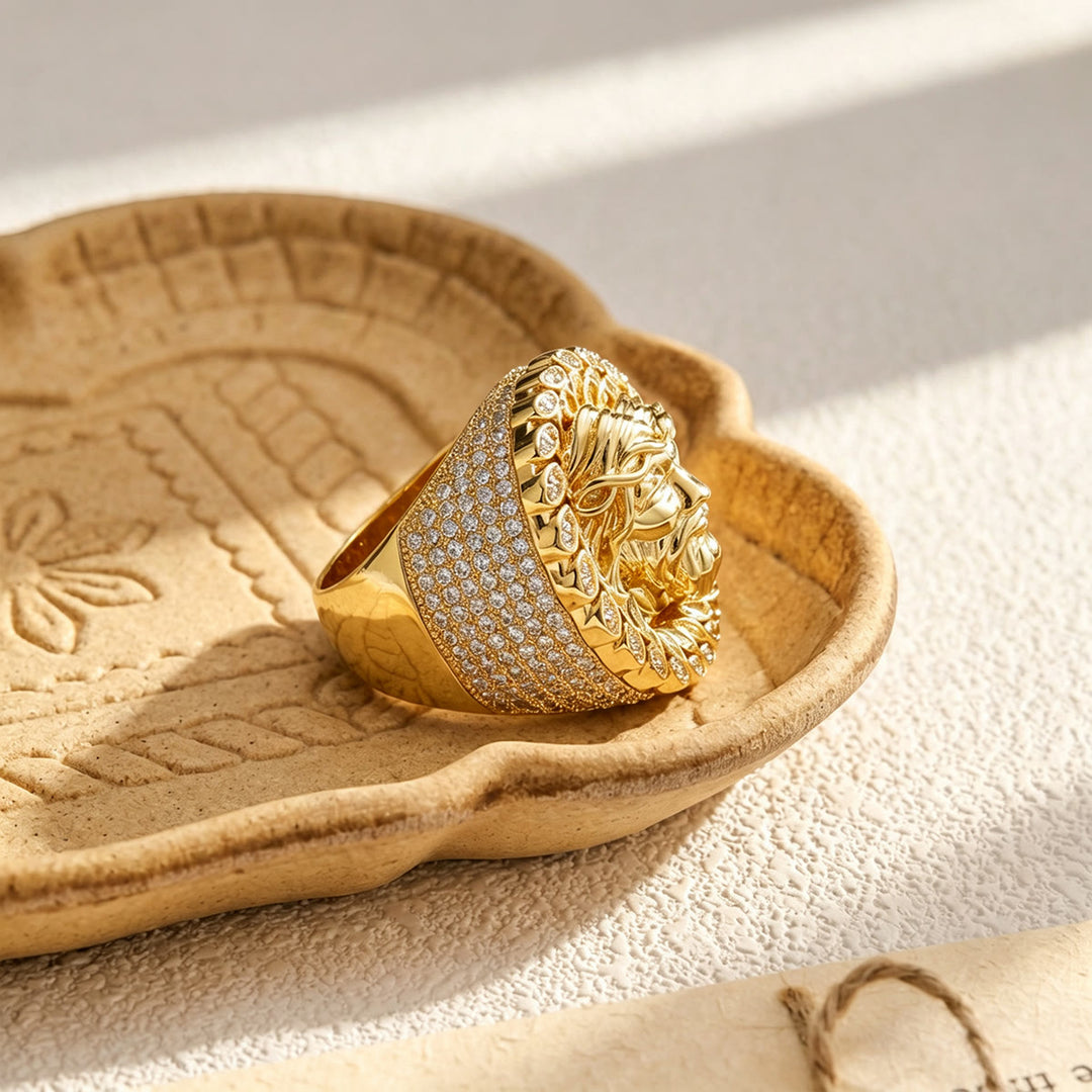 Christianartworkshop Statement-Ring mit eisbesetztem Pavé-Fassung und Halo-Motiv: Symbol unendlichen himmlischen Mitgefühls - image 8