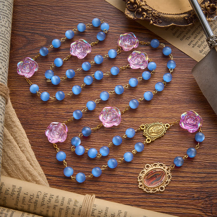 Christianartworkshop Rosenkranz mit blauer Katzenaugenrose und Marienmedaille: Zeichen der sanften himmlischen Barmherzigkeit - image 2