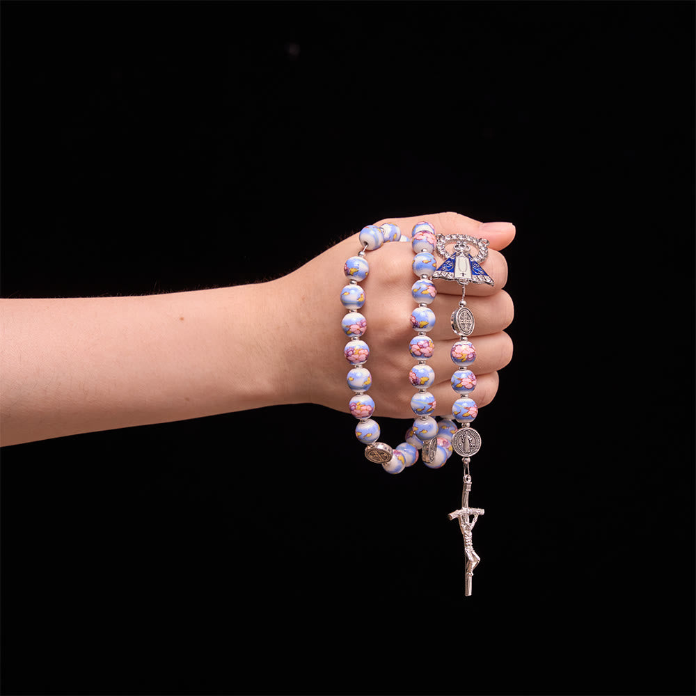 Christianartworkshop Blau-weißer Rosenkranz aus Keramik mit Blumenmuster, Benediktmedaillen und Marienverzierungen - image 22