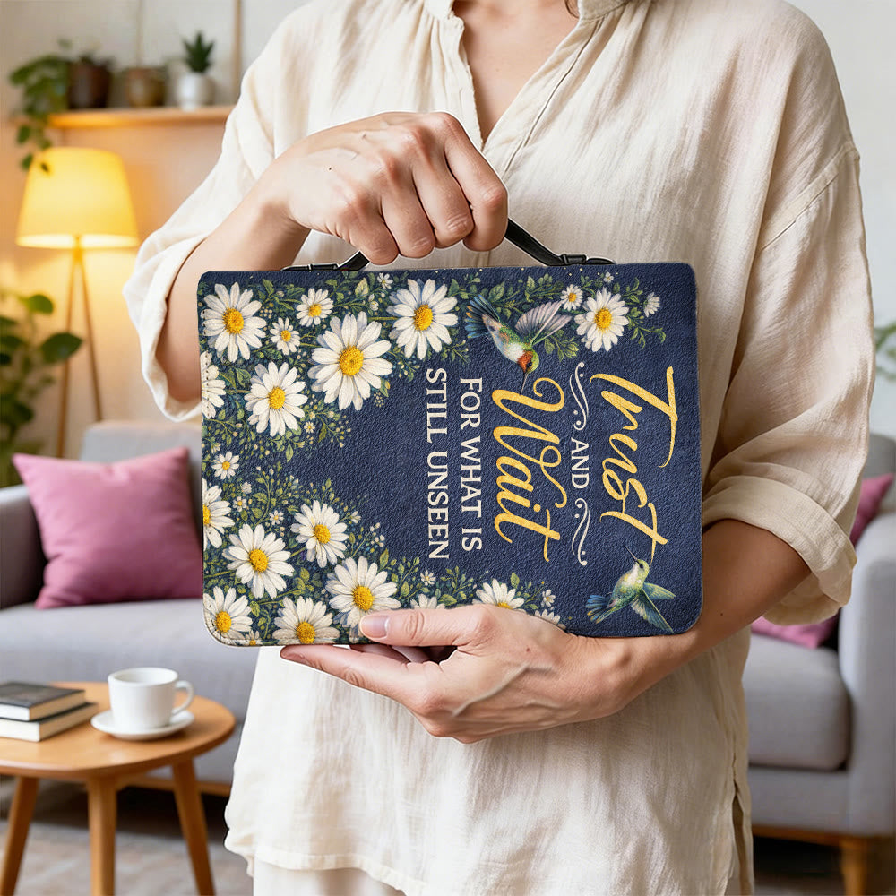 Christianartworkshop Vertrauen und Geduld Römer 8,24 Gänseblümchen & Kolibri Bibelcover - image 8