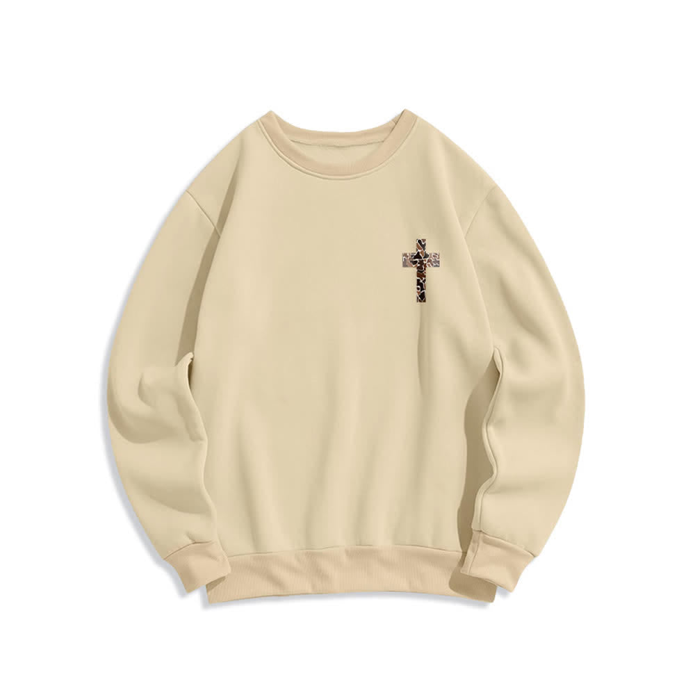 Christianartworkshop Oversize-Sweatshirt mit Rundhalsausschnitt und Camouflage-Kreuzmuster in Olivgrün - image 17