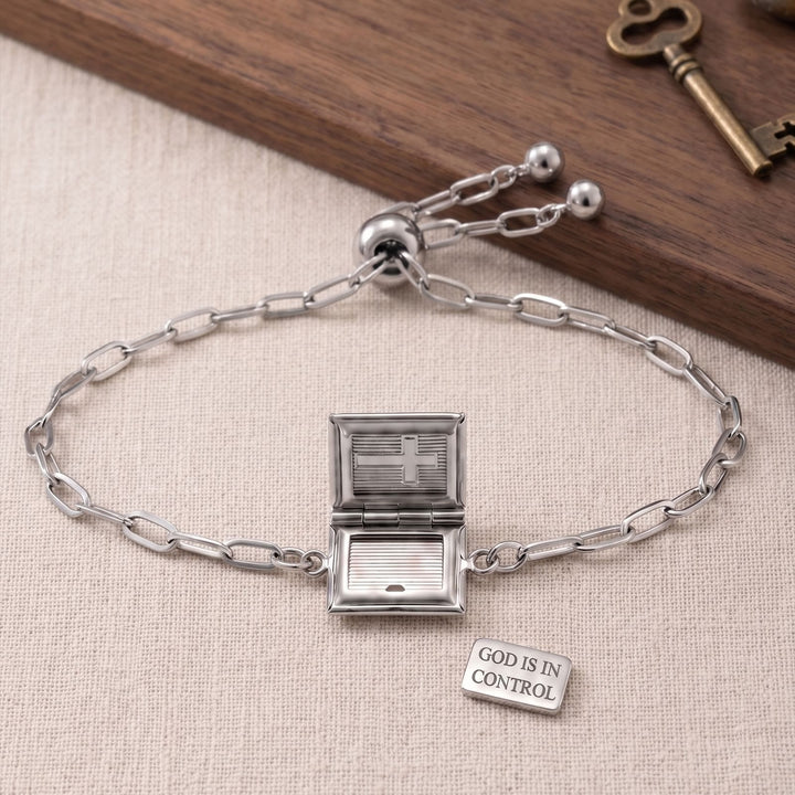 Christianartworkshop Klappbares, buchförmiges Medaillonarmband mit Gravur „Innerer Glaube“: Symbol stiller, beständiger Gewissheit - Silber - image 3