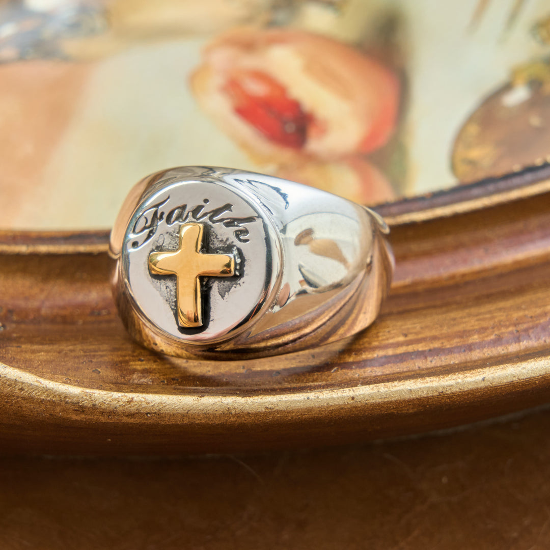 Christianartworkshop Siegelring mit Reliefmotiv, Kreuz und Heiliger Geist: Symbol göttlicher Inspiration - Kreuzen - US 12 - image 1