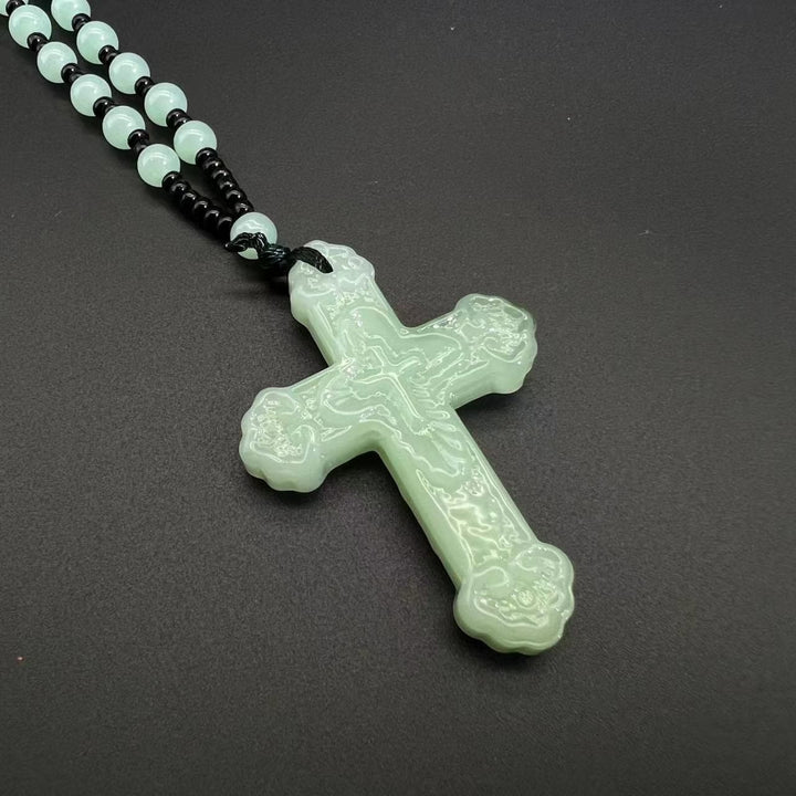 Christianartworkshop Kreuzanhänger aus strukturiertem Glas mit Perlenkette: Symbol göttlicher Gnade - Hellgrün - image 12