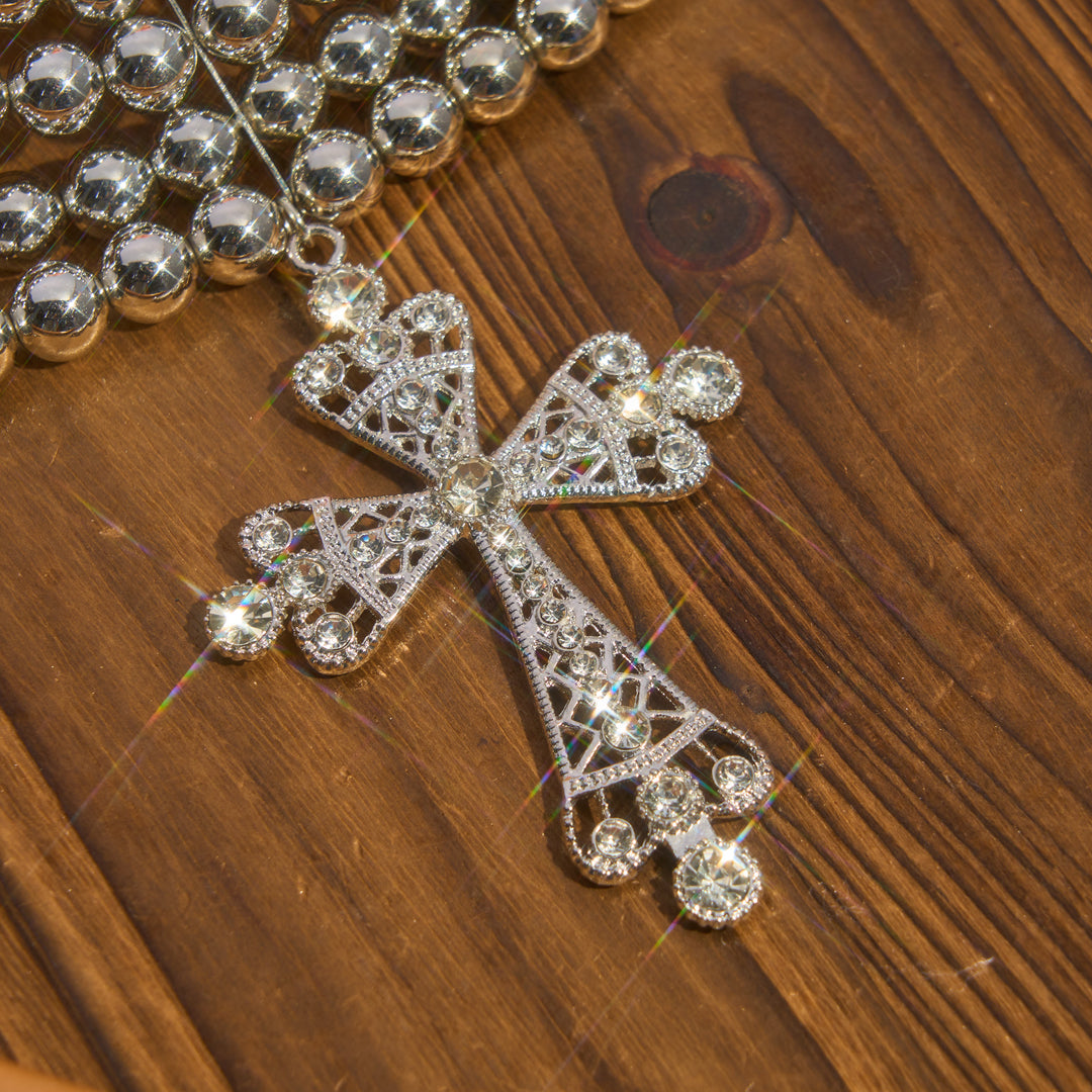 Christianartworkshop Luxuriöses Statement-Choker mit Perlen und funkelndem Kreuz: Trägerin himmlischer Ruhe - image 9