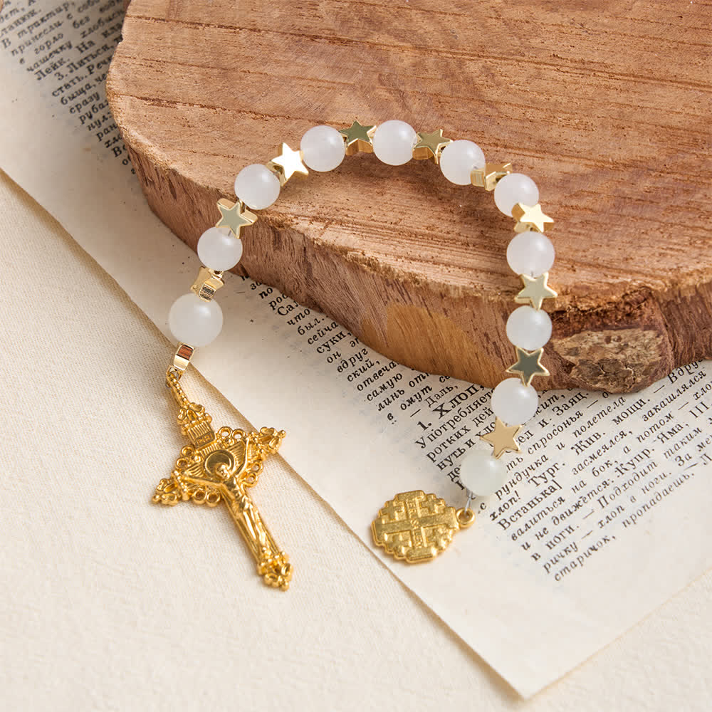 Christianartworkshop Rosenkranz aus weißem Kristall mit Sternenmuster und Jerusalemkreuz: Zeichen sanften göttlichen Schutzes - image 4