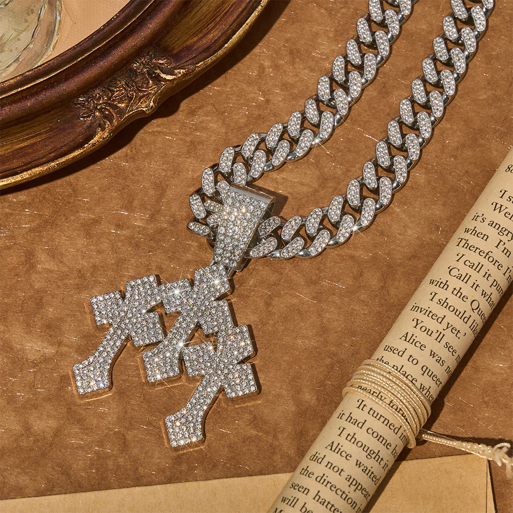 Christianartworkshop Auffällige, funkelnde dreifache Kreuzkette im kubanischen Stil: Zeichen strahlenden himmlischen Schutzes - Silber - image 3