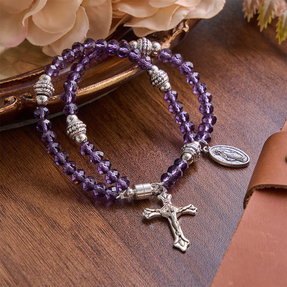 Christianartworkshop Zartes Armband mit polierten Kristallperlen und Guadalupe-Kreuz: Träger unvergänglicher heiliger Gnade - Amethyst - image 0