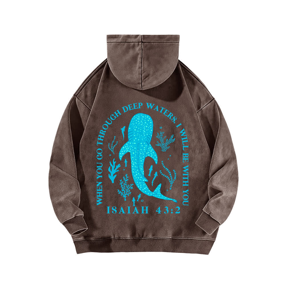 Christianartworkshop Deep Waters Jesaja 43:2 Walhai-Hoodie (gewaschen) - image 7