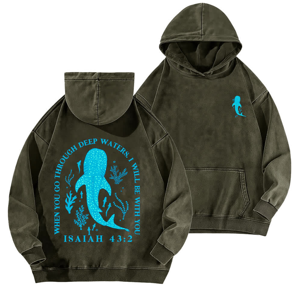 Christianartworkshop Deep Waters Jesaja 43:2 Walhai-Hoodie (gewaschen) - Armeegrün - 5XL - image 12