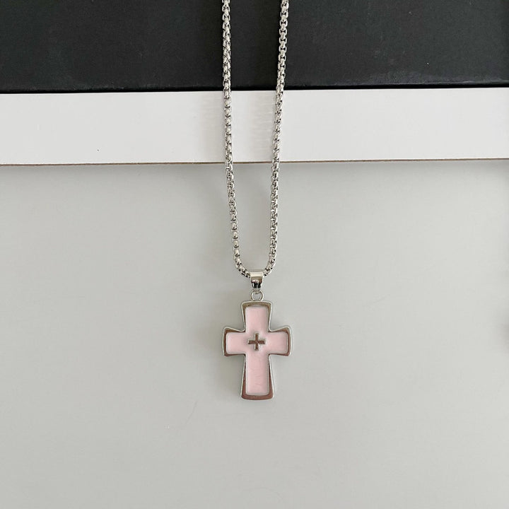 Christianartworkshop Doppelkreuz-Halskette mit polierter Lünettenfassung: Symbol zeitloser himmlischer Gnade - Rosa - image 4