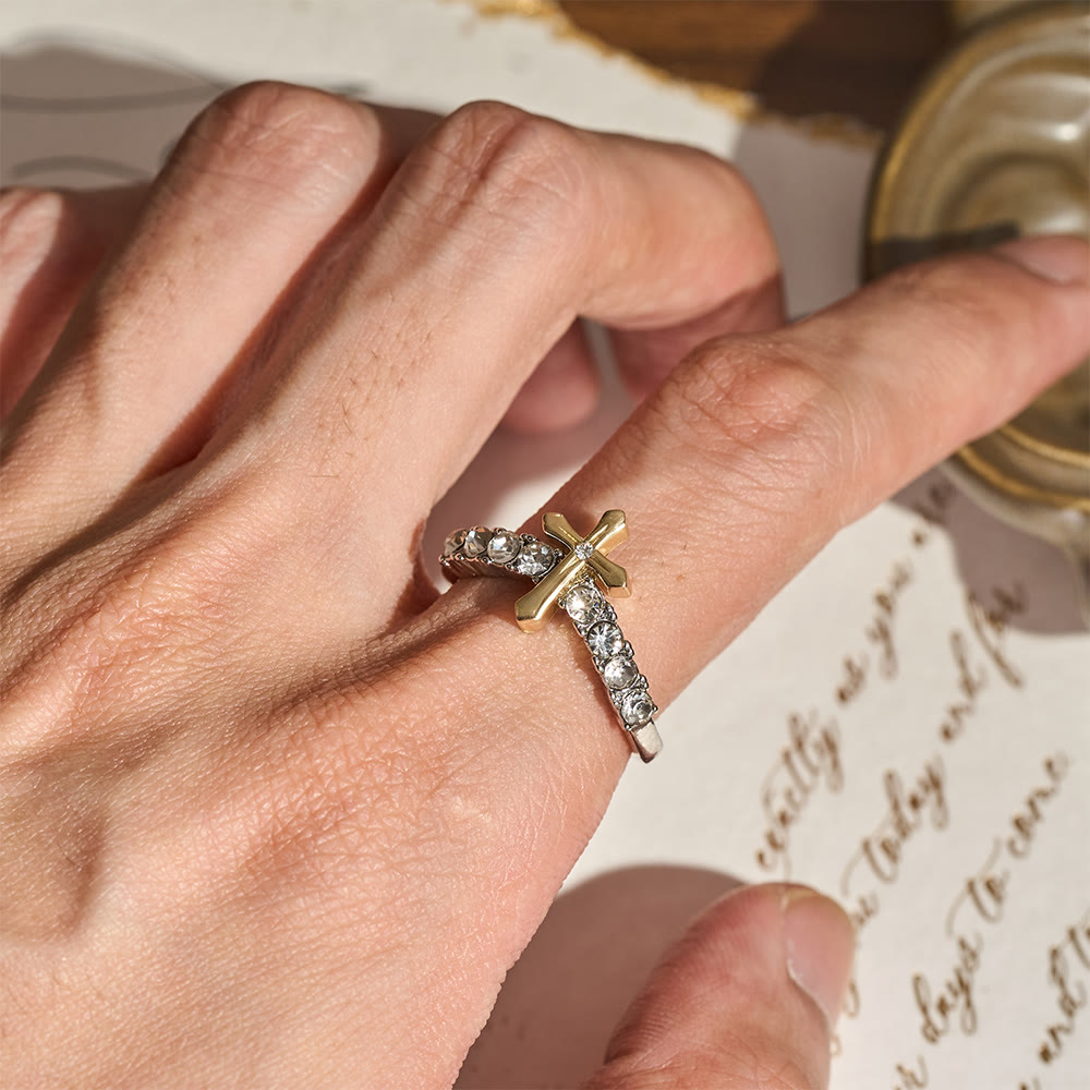 Christianartworkshop Ring mit erhabenem, juwelenbesetztem Kreuz und V-förmigem Band: Symbol des himmlischen Segens - image 1