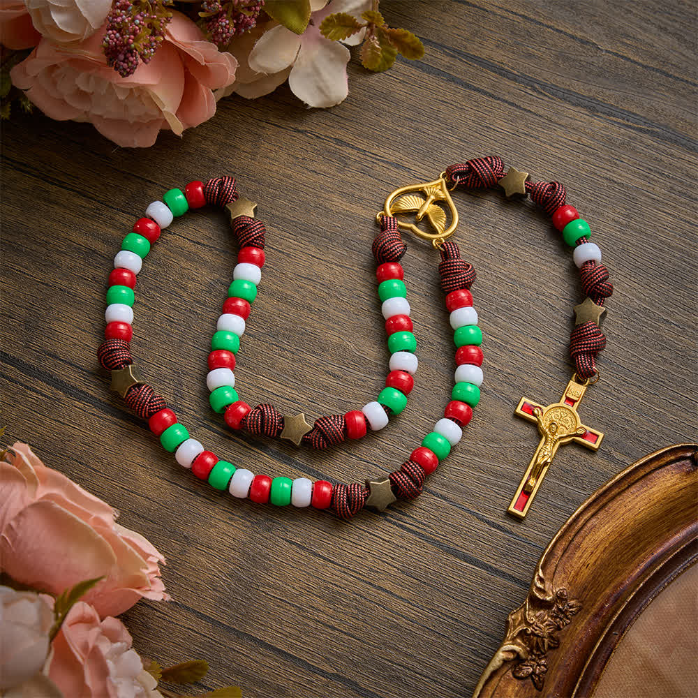 Christianartworkshop Rosenkranz aus Perlenkordel in Weihnachtsfarben mit Medaillon des Heiligen Geistes: Symbol himmlischer Gnade - image 5