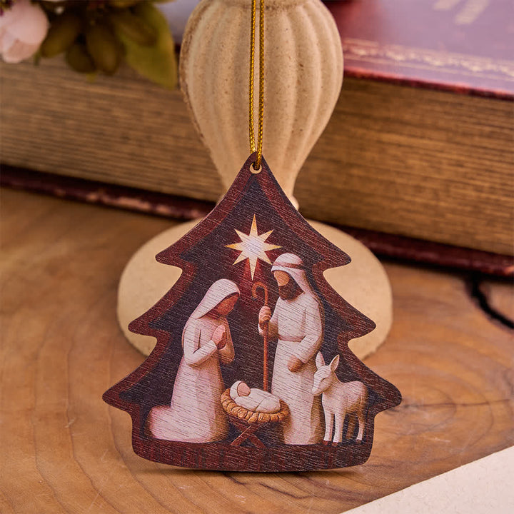 Christianartworkshop Baumförmiger hölzerner Hängeschmuck mit Darstellung der Heiligen Familie - Weiß - image 1