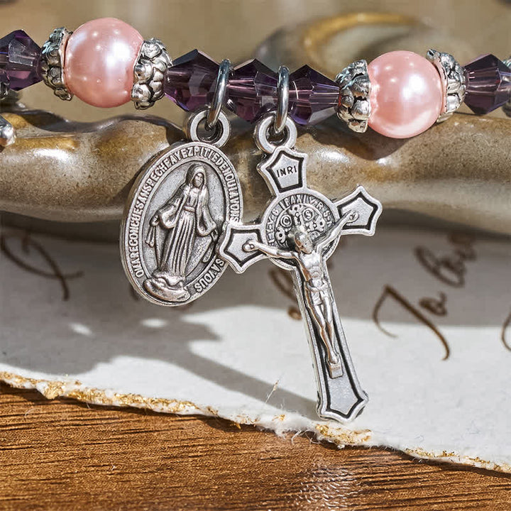 Christianartworkshop Armband mit Knebelverschluss, Marienmedaille und Kruzifix: Symbol des friedvollen Trostes - image 4