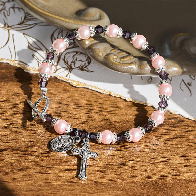 Christianartworkshop Armband mit Knebelverschluss, Marienmedaille und Kruzifix: Symbol des friedvollen Trostes - image 1