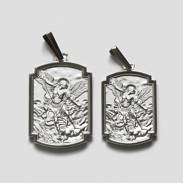 Christianartworkshop Anhänger aus Sterlingsilber mit dem Heiligen Michael: Symbol des heiligen Schutzes - image 1