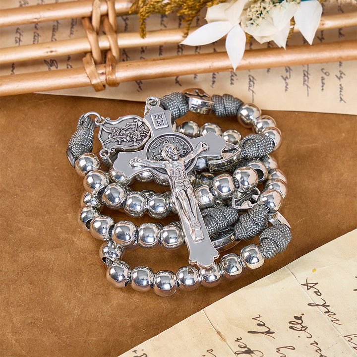 Christianartworkshop Robuster Paracord-Rosenkranz mit geformtem Kruzifix: Symbol der beständigen göttlichen Stärkung - Grau - image 10