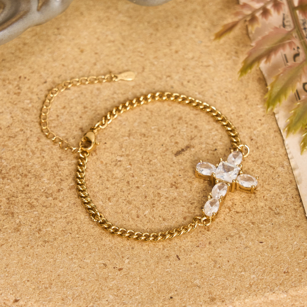 Christianartworkshop Statement-Armband mit facettiertem Kristallkreuz: Symbol für Ruhe und ewigen Frieden - image 2