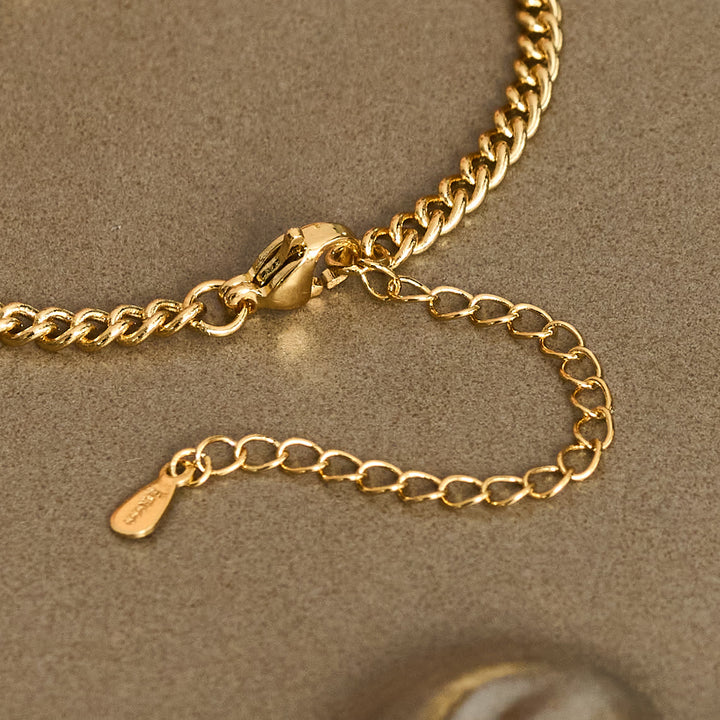 Christianartworkshop Statement-Armband mit facettiertem Kristallkreuz: Symbol für Ruhe und ewigen Frieden - image 6