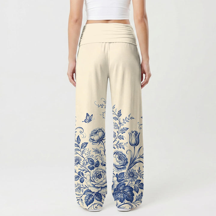 Christianartworkshop Damenhose mit weitem Bein und blauem Blumenmuster und Kreuzverzierung - image 1