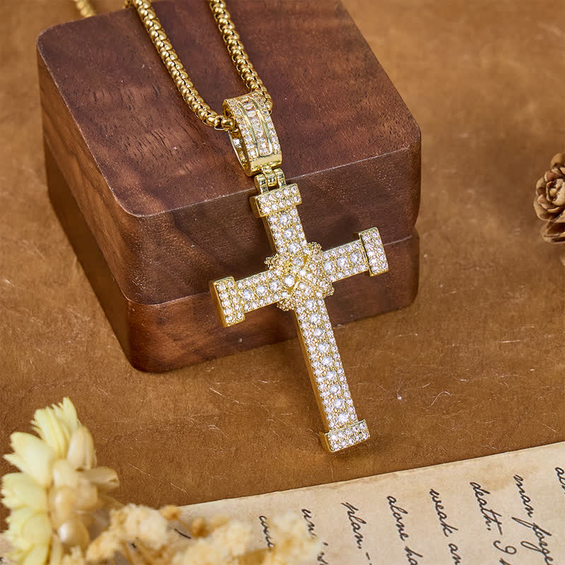 Christianartworkshop Funkelnde Kreuzkette aus Kupfer mit Vollsteinbesatz: Zeichen himmlischen Segens - Golden - image 3