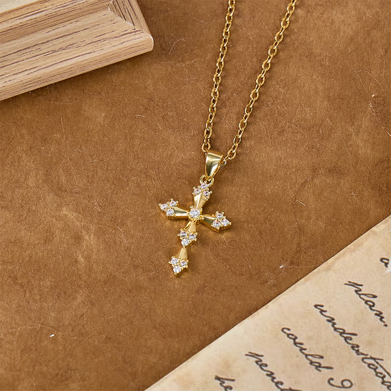 Christianartworkshop Zartes, leichtes Kristallkreuz-Halsband: Zeichen zeitloser, heiliger Geborgenheit - image 4