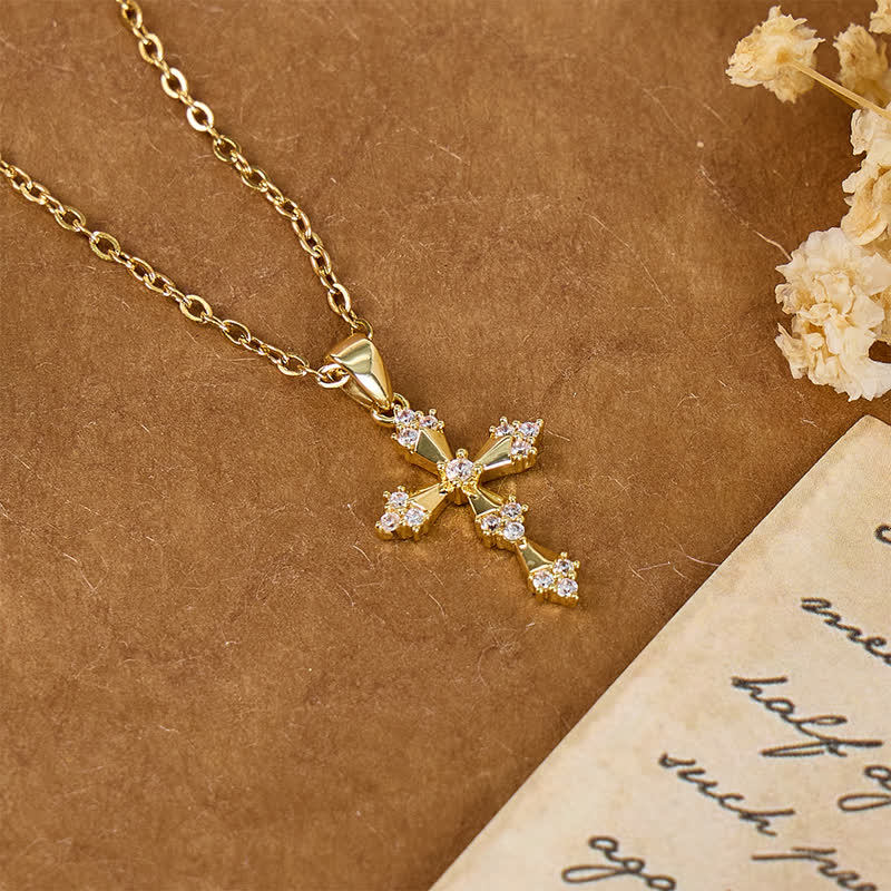 Christianartworkshop Zartes, leichtes Kristallkreuz-Halsband: Zeichen zeitloser, heiliger Geborgenheit - image 3